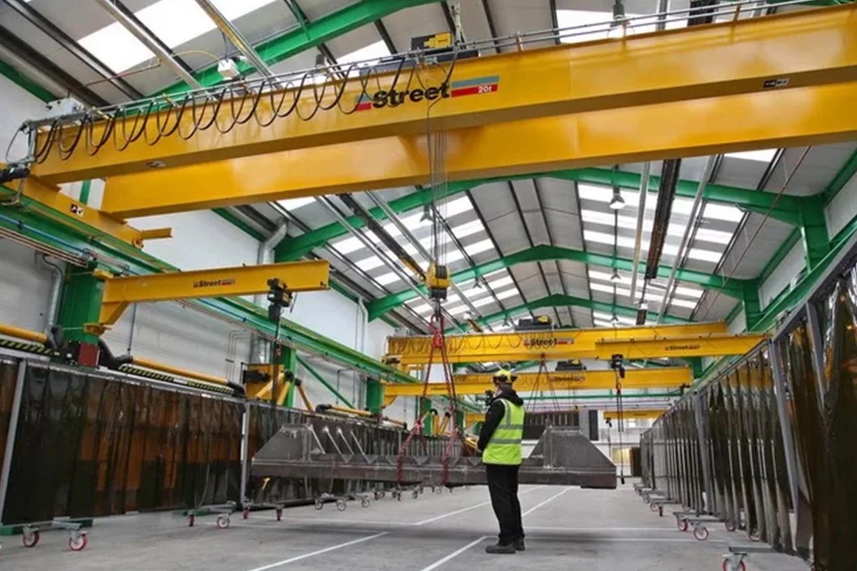 Vertical Lift Conveyor